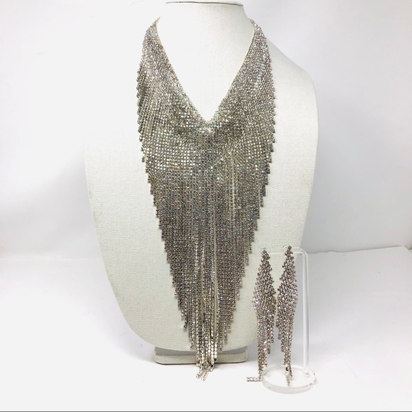 Rhinestone bib necklace & earrings set - Picture 4 of 16